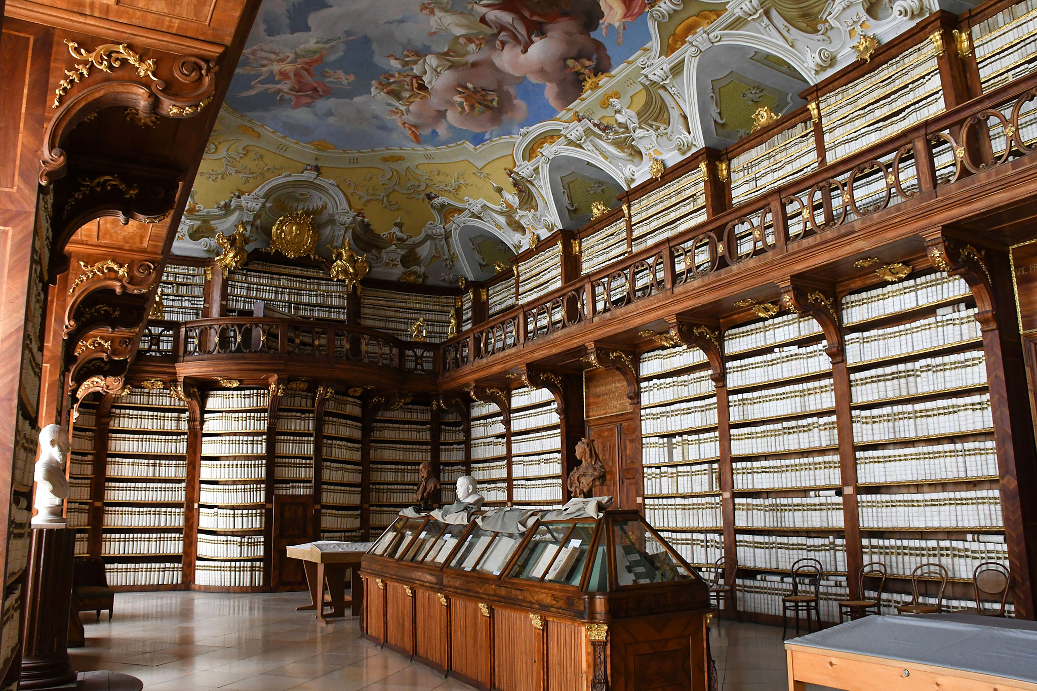 Stift Seitenstetten (Photo license: CC BY 2.0)
